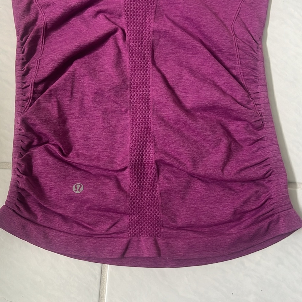 Lululemon In The Flow Tank - Picture 3 of 3